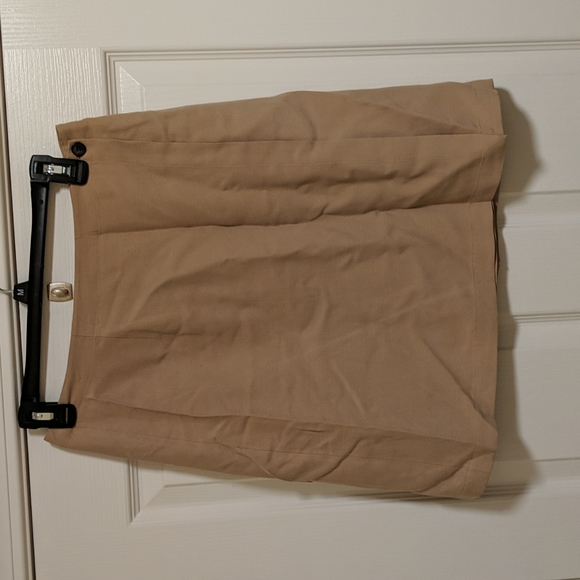 100% woman's silk tan skirt - Picture 2 of 4